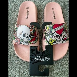 New with tags Ed Hardy Women’s Slides Sz 7 Pink